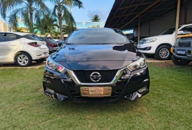 NISSAN VERSA Advance