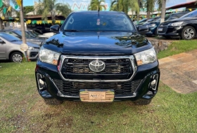 TOYOTA Hilux Cd Sr 4x4