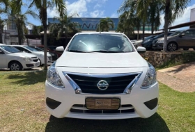 NISSAN Versa Sv