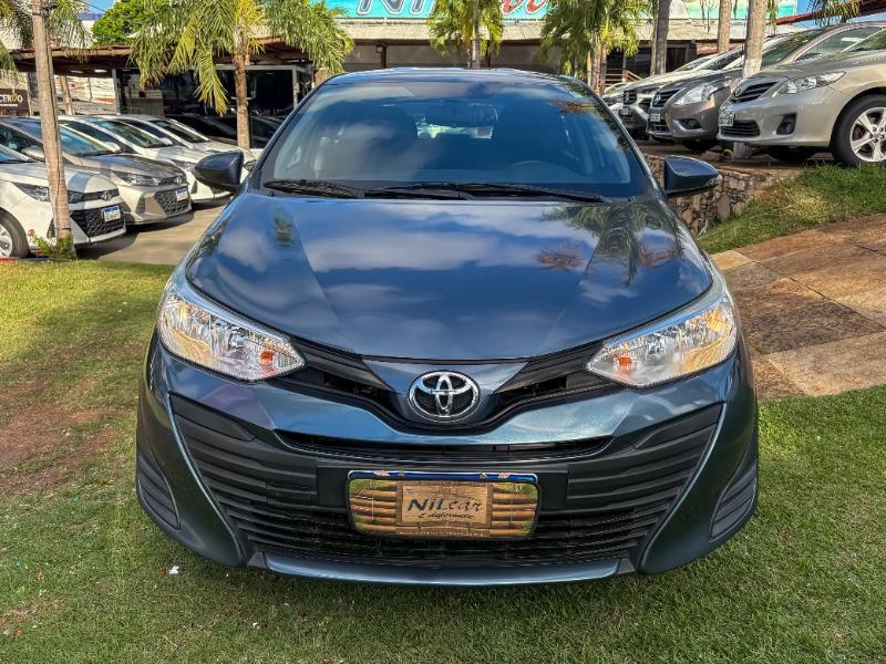 TOYOTA Yaris Xs Connect Sedan