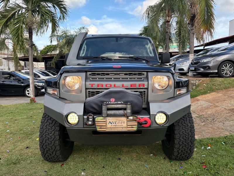 TROLLER T-4 4x4