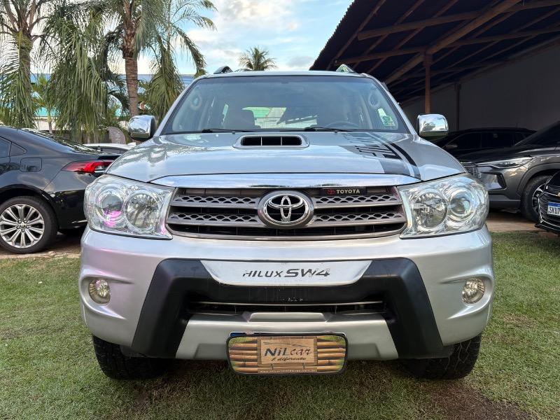 TOYOTA Hilux SW4 SRV D4-D 4x4